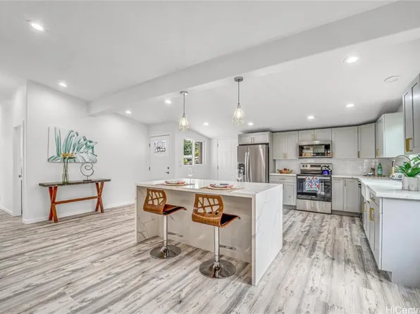 565 Papalani St, Kailua, HI 96734