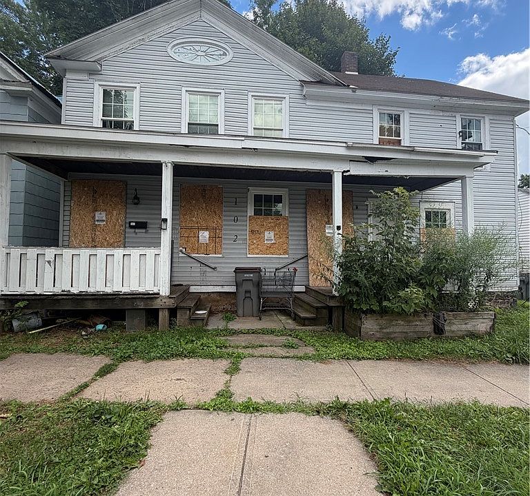 1st image of 102 Expense St