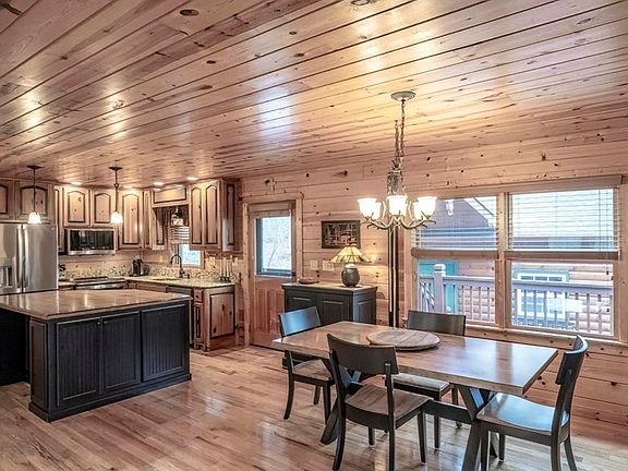 4th image of 225 Hiawatha Trl