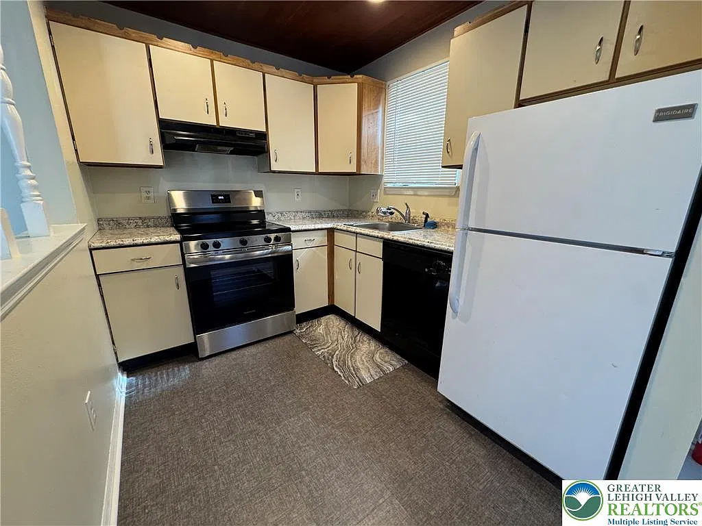 2 bed, 1.0 bath, 1000 sqft, $1,430 — Photo 3