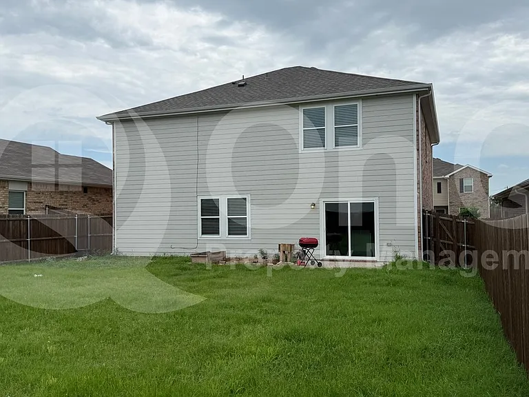 708 Bois D Arc Ln — Photo 24