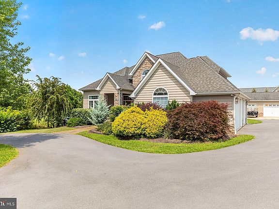 2nd image of 336 Apple Valley Rd
