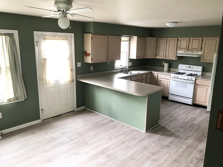 357 Washington Ave — Photo 7