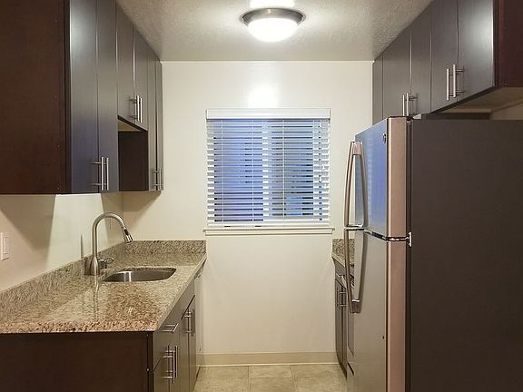 3rd image of 850 Coleman Ave APT 05
