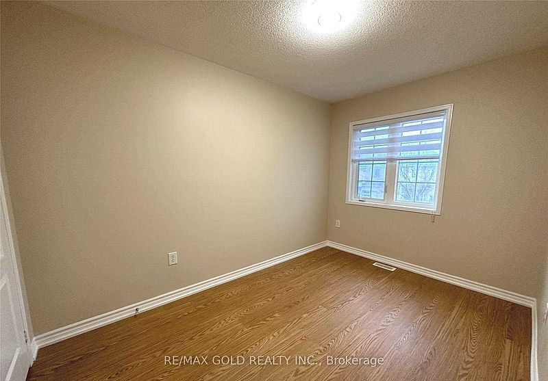 Oakville Townhouse for rent - 3 Bedrooms — photo 25
