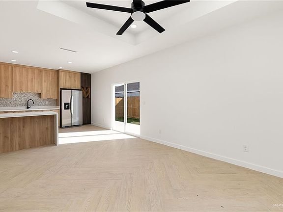 4th image of 2905 Gabriel St #3
