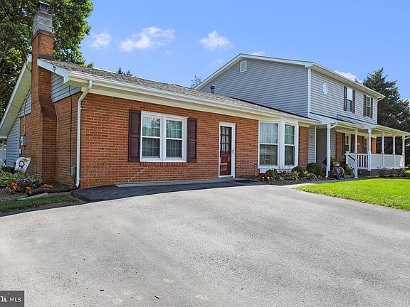 4th image of 212 W Cedarmeade Ave