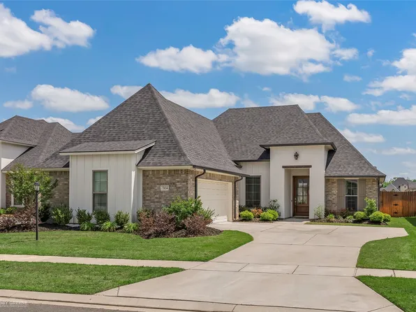 5124 Tensas Dr, Bossier City, LA 71111