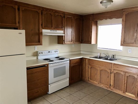 5th image of 28707 Bakersfield Ave