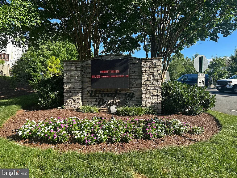 4002 Summer Hollow Ct #155A — Photo 36