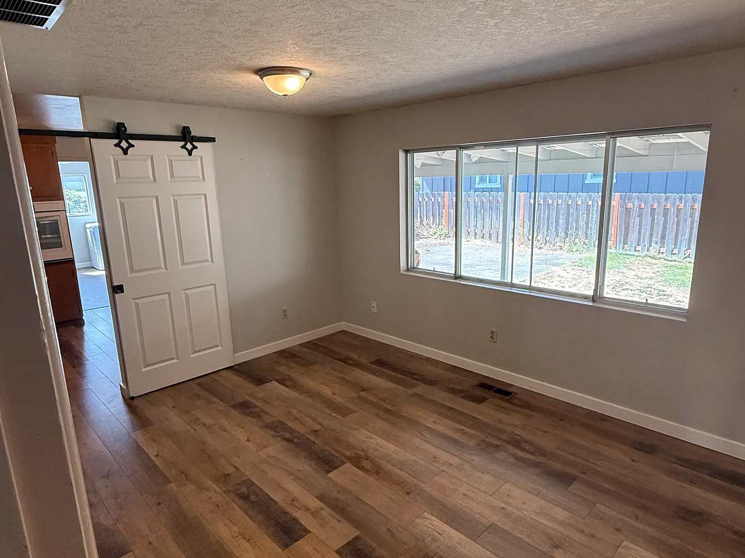 3 bed, 1580 sqft, $2,850 — Photo 3