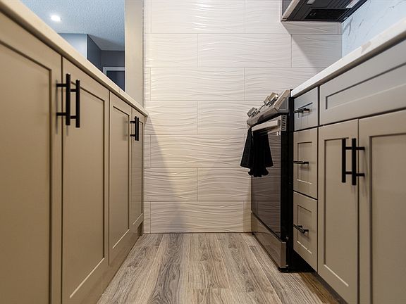 4th image of 141 Essex St APT B3