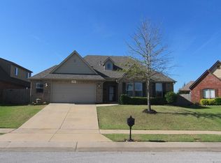 1505 E Edgewater St S, Broken Arrow, OK 74012