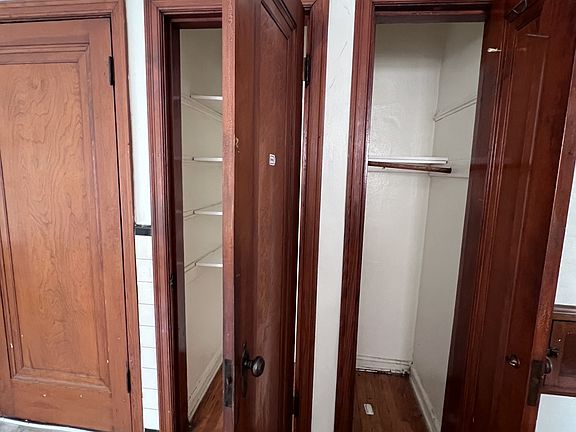 4th image of 3822 Chippewa St Floor 2