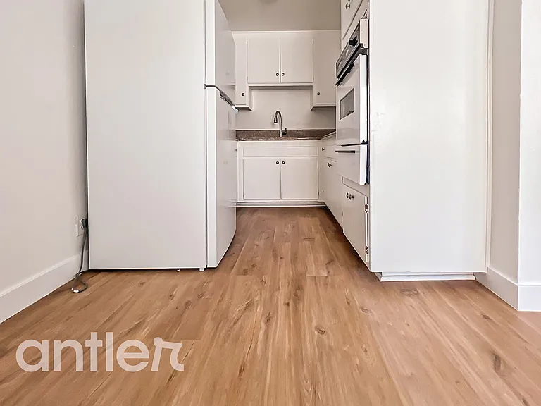1903 S Victoria Ave #Z306 — Photo 5