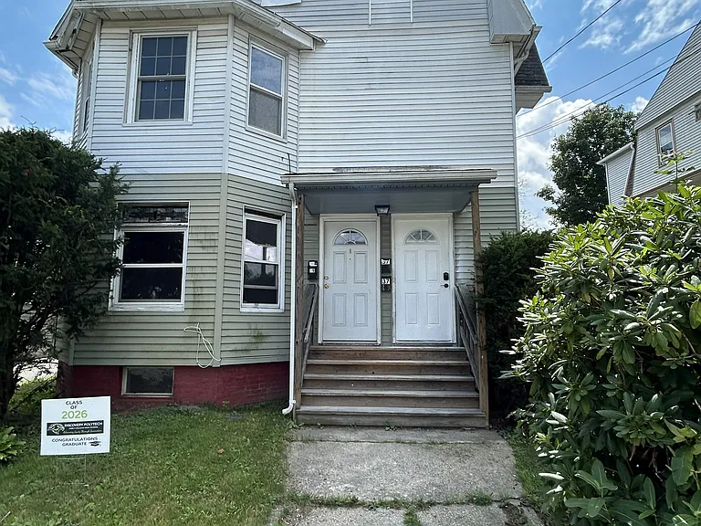 37-39 Wilmont St #2 — Photo 10