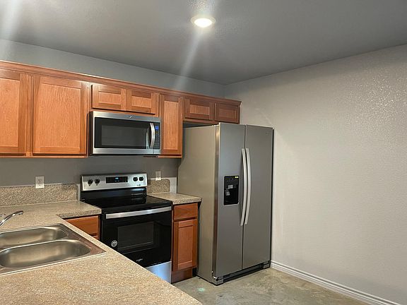 4th image of 109 Castellon Ct #A