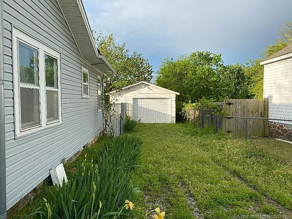 2nd image of 38 W Ottawa Ave