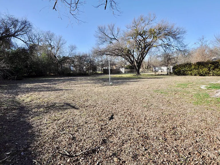 511 N Merrimac St — Photo 8