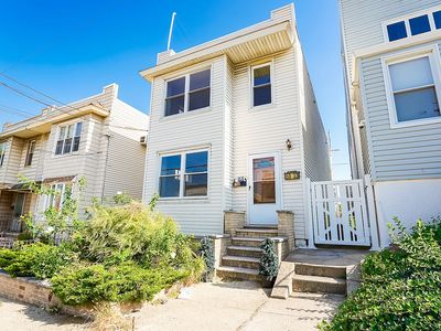 59-33 60th Ln, Maspeth, NY, 11378