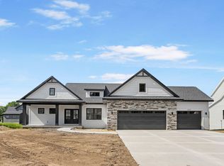 4727 Hidden Ridge Dr, Hudsonville, MI 49426