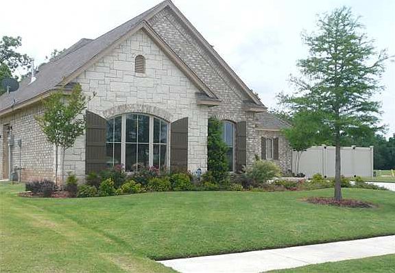 2nd image of 3241 NE Shelter Creek Dr