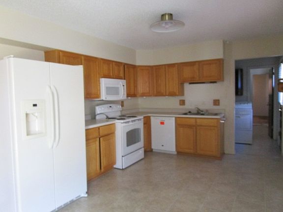4th image of 544 Teco St