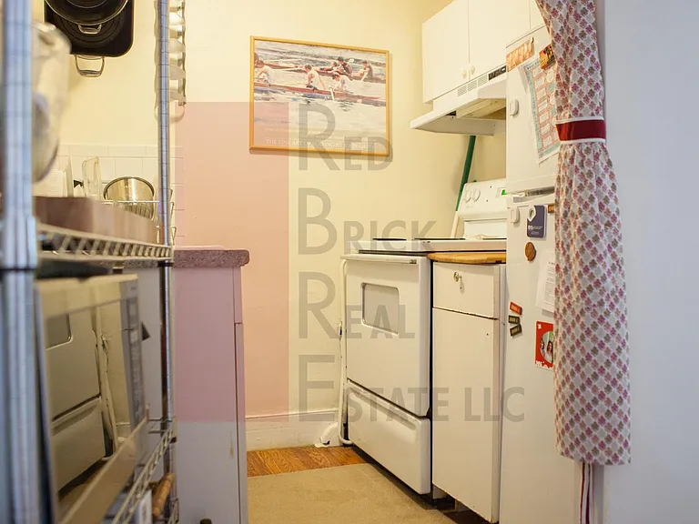 Pinckney St — Photo 2