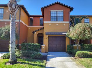 1033 Tullamore Dr, Zephyrhills, FL 33543