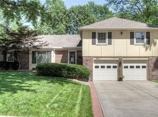 9601 Riggs St, Overland Park, KS 66212