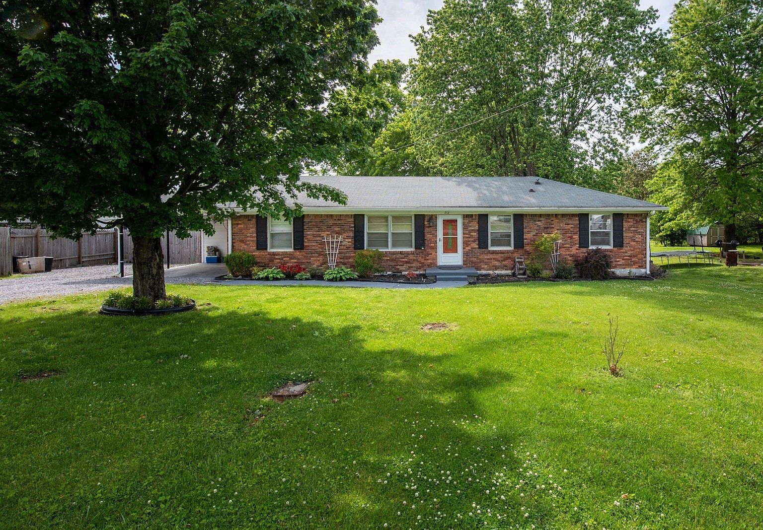 212 Bate Ave, Gallatin, TN 37066 Zillow