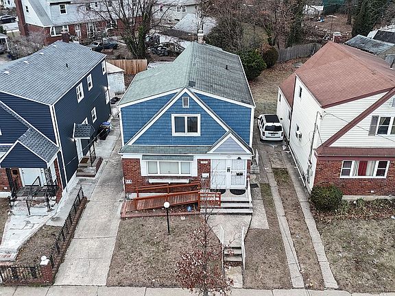 2nd image of 118-42 Nashville Blvd