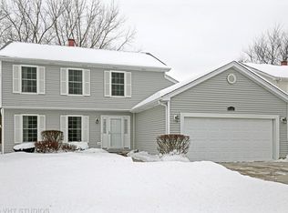 532 Ladysmith Rd, Bartlett, IL 60103