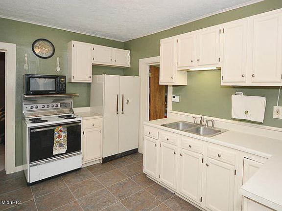 5th image of 518 N Niles St
