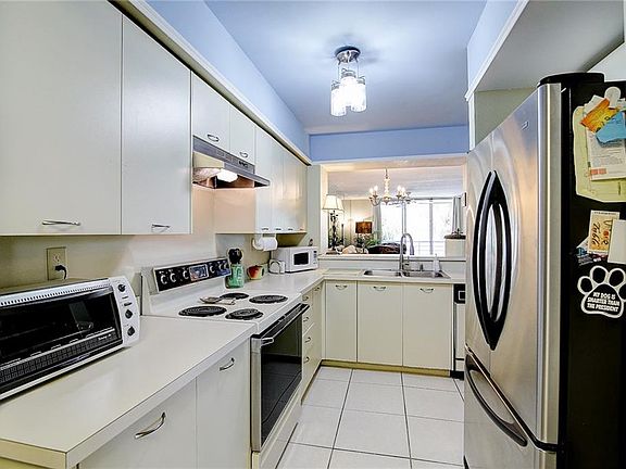 5th image of 5801 Bahia Del Mar Cir APT 312