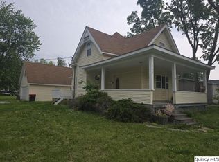 303 N Washington St, Carthage, IL 62321