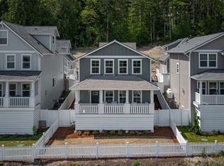 71 E Blackwell St, Allyn, WA 98524