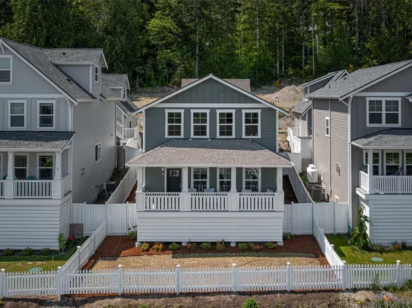 71 E Blackwell, Allyn, WA 98524