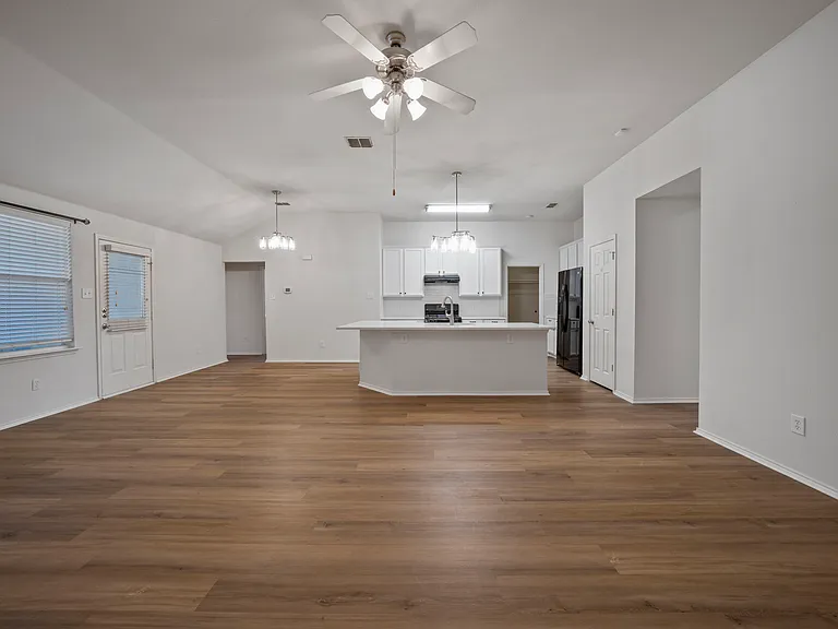 3904 Oakhurst Ln — Photo 10