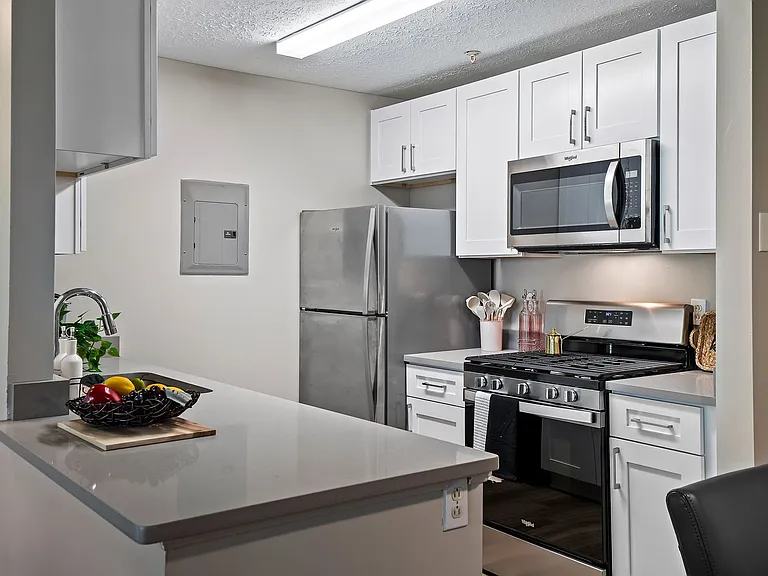 Cherry Tree Village Apartments — Photo 259