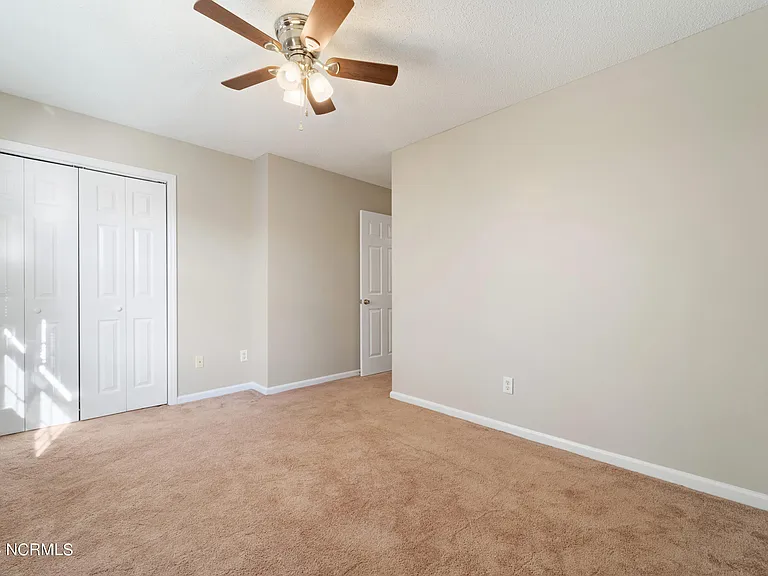 957 W Pueblo Dr — Photo 12