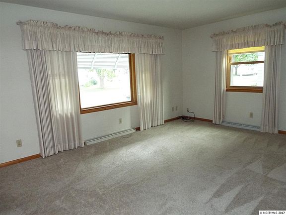 5th image of 911 N Taylor Ave