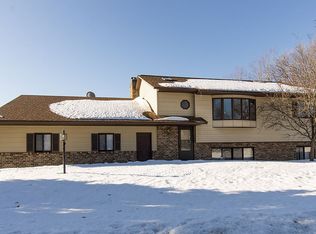 3575 Tiffany Ln, Shoreview, MN 55126