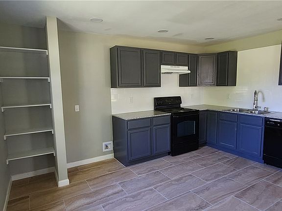 5th image of 606 W South St