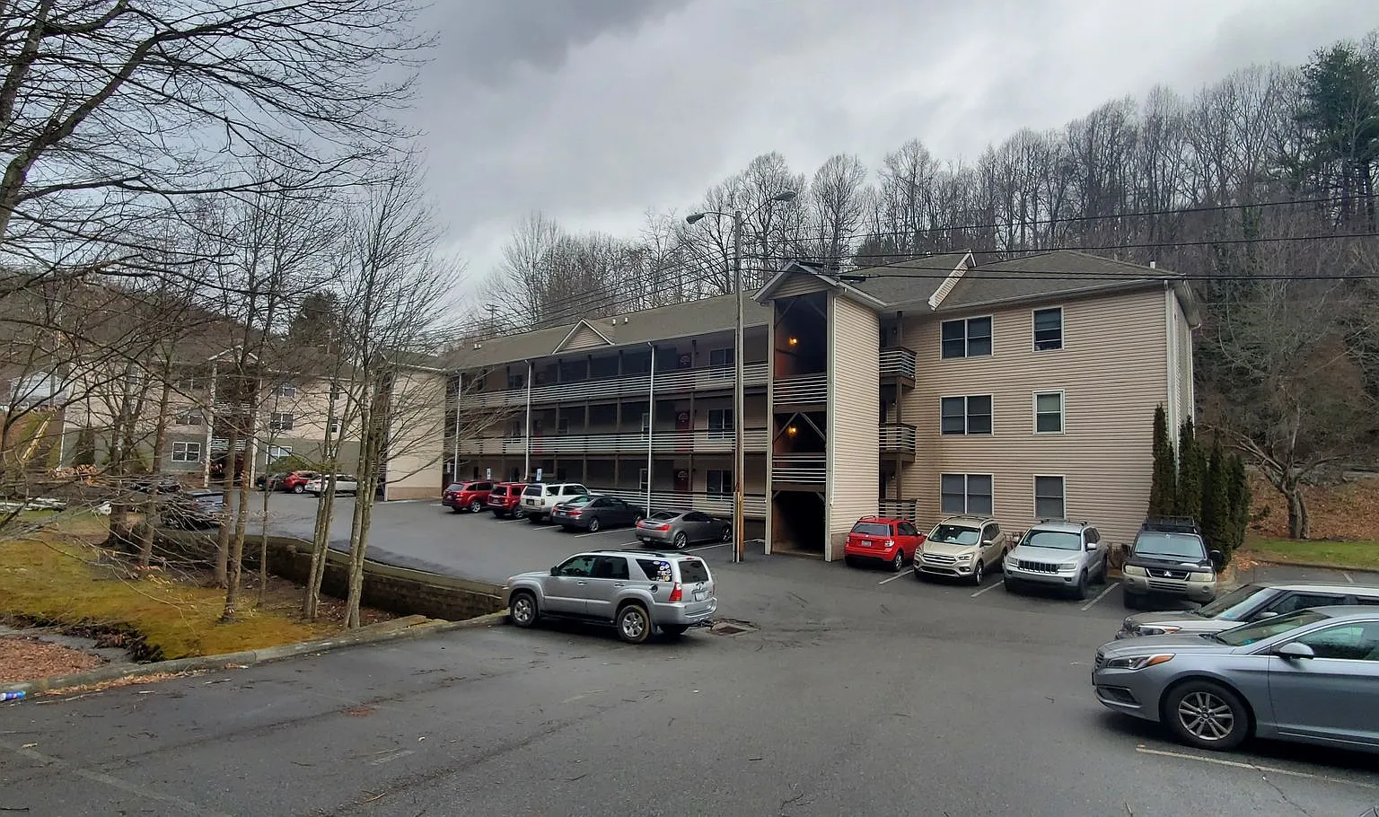 Highland Woods II - 3bd/3ba: Upscale Student-Living! Minutes To Downtown Boone and ASU! — Photo 1