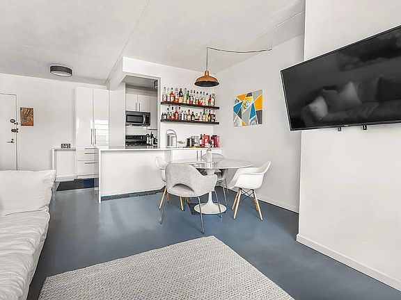 2nd image of 130 Lenox Ave APT 618