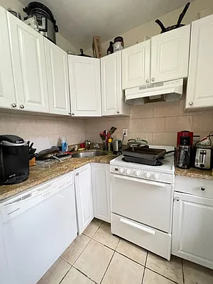 Rented by Best Apartments North Inc | media 25