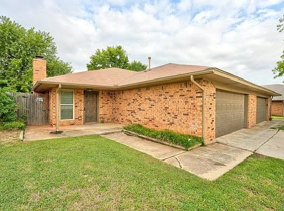 2nd image of 1013 Summerton Pl