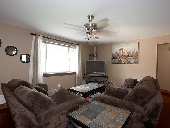 2nd image of 6655 Newland St