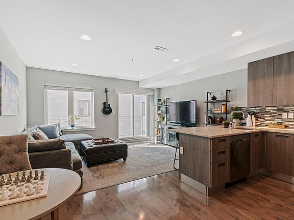 Open Floor Plan, Hardwood Flooring